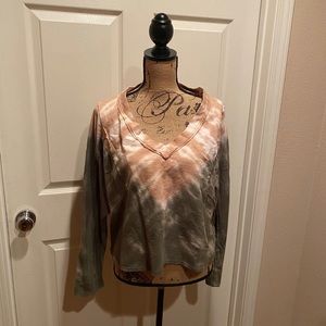 The Roumduol tye dye top